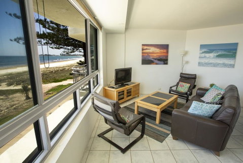 Oceanside Resort - Absolute Beachfront Apartments - Tourism Gold Coast 0