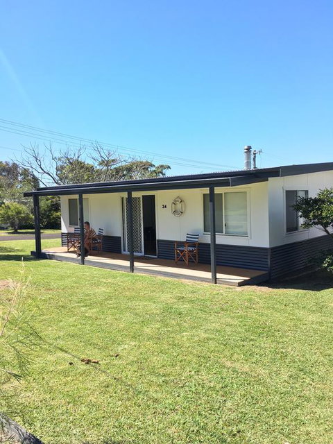 OceanWhispers Beach House - Tourism Gold Coast 3
