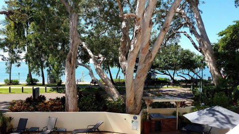 On Palm Cove Beachfront Apartments - Tourism Gold Coast 3
