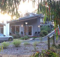 On the Edge of the Forest - Tourism Gold Coast