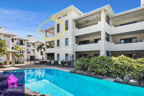 On The STRAND Marina Spacious 3 Brms BEACH Casino - Tourism Gold Coast 0
