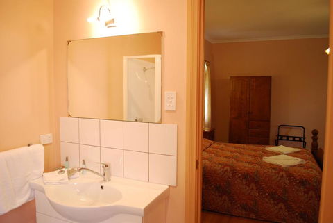 Osteria Sanso B&B - Gold Coast 3