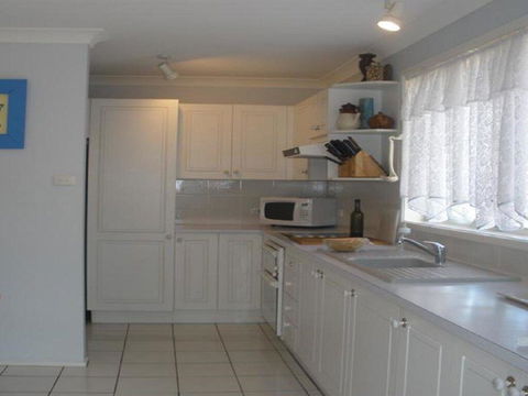 Ourimbah - Across From The Local Rock Pools - Tourism Gold Coast 3