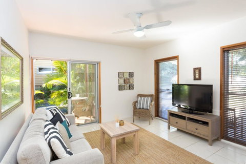 OUTRIGGER - Tourism Gold Coast 3