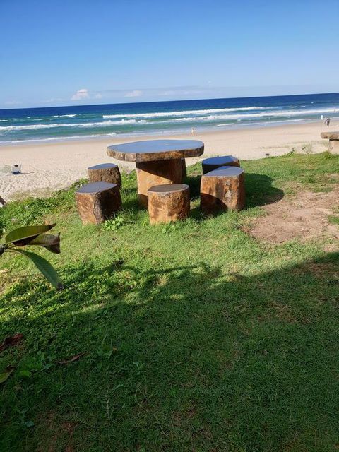 Palmy Sea Breeze - Tourism Gold Coast 2