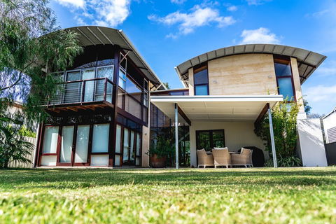 Paradise In Dunsborough - Tourism Gold Coast 1