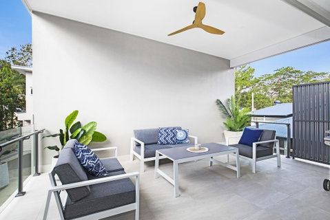 Park Avenue Terrace House Sleeps 9 - Tourism Gold Coast 2