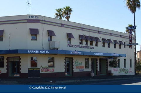 Parkes Hotel - Tourism Gold Coast 0