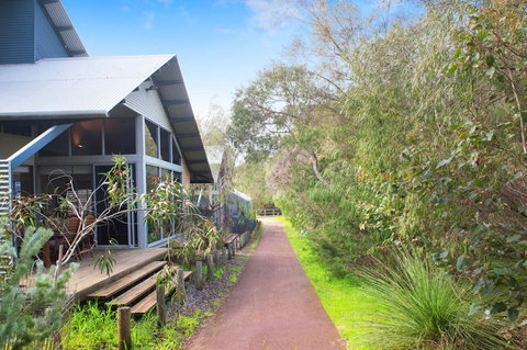 PEPPY TREE HOUSE - Tourism Gold Coast 0