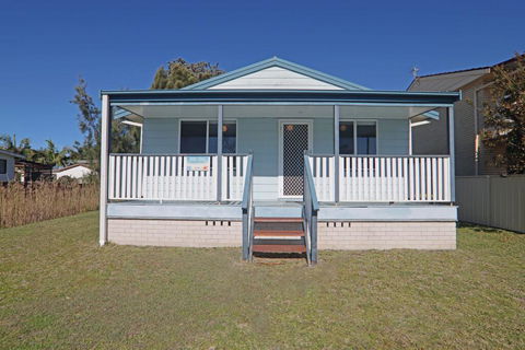Perfect For Two Families - Tourism Gold Coast 2