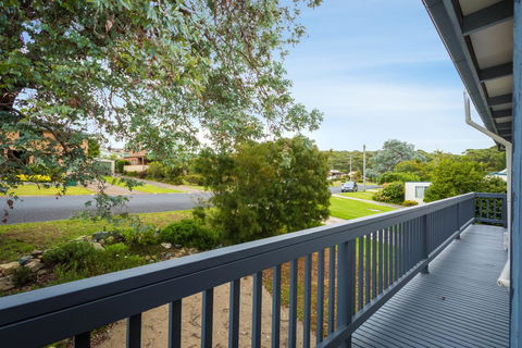 Pet-friendly Beach House @ Kianga - Tourism Gold Coast 3