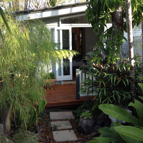 Petrie Garden Studio - Tourism Gold Coast 0