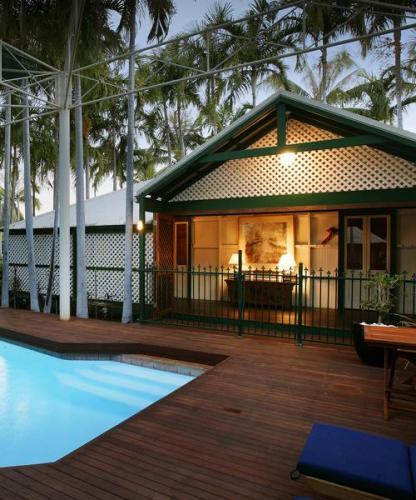 Pinctada McAlpine House - Tourism Gold Coast 3
