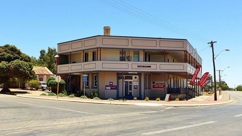 Pingelly Hotel - Tourism Gold Coast 0