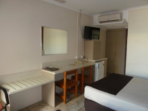Pioneer Lodge Motel - Tourism Gold Coast 2