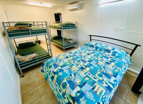 Pippies Beachhouse - Tourism Gold Coast 1