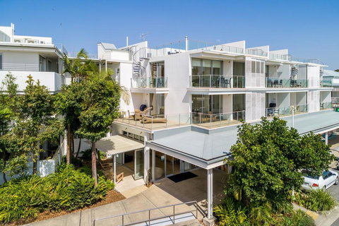 Plantation Resort Unit 102 Salty Vibes Luxury Retreat - Tourism Gold Coast 1