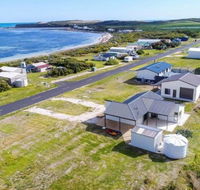 Plovers Rest at Cape Douglas - Tourism Gold Coast