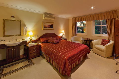 Plumes On The Green Boutique Bed & Breakfast - Tourism Gold Coast 2