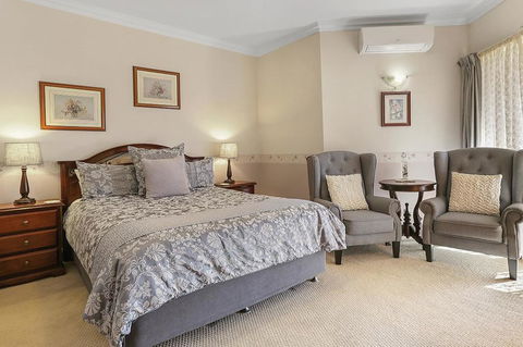Plumes On The Green Boutique Bed & Breakfast - Tourism Gold Coast 1