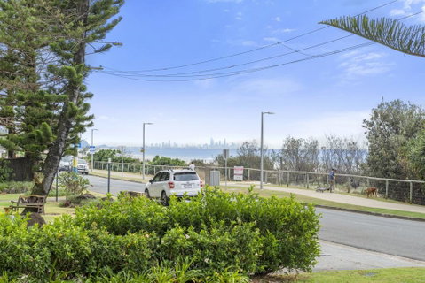 POINTVIEW LODGE, UNIT 1 - Tourism Gold Coast 3