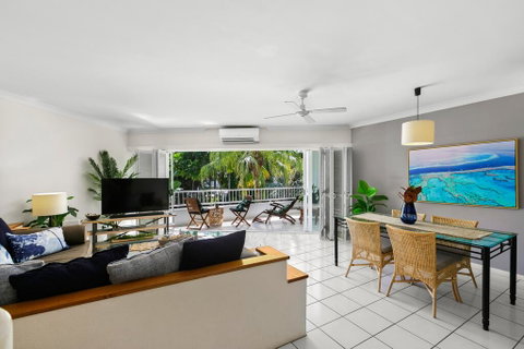 Poolside Apt. In Alamanda Beachfront Resort (56) - Tourism Gold Coast 2