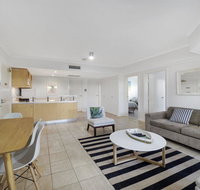 Poolside at Iluka Resort Apartments - Gold Coast