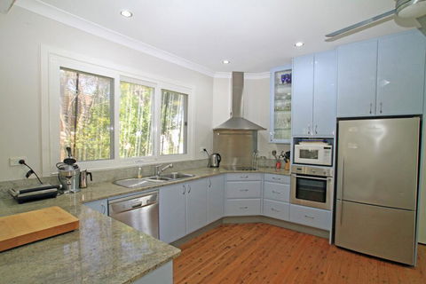 Pope's Beach House Getaway - Tourism Gold Coast 2