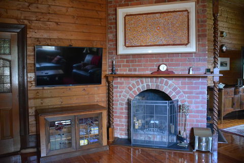 Portarlington Vicarage - Tourism Gold Coast 1