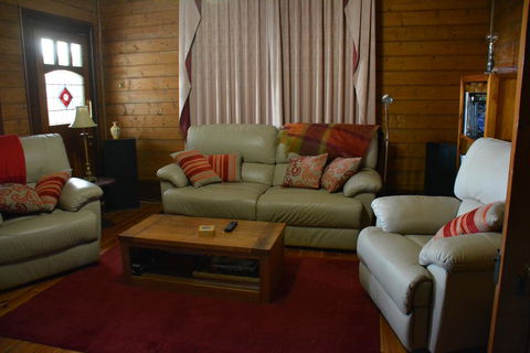 Portarlington Vicarage - Tourism Gold Coast 3