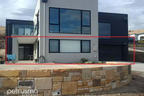 POSH, Port Out Starboard Home - Tourism Gold Coast 1