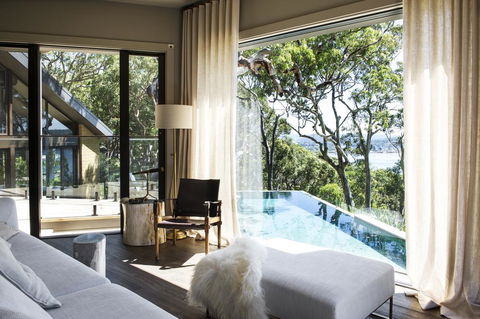 Pretty Beach House - Tourism Gold Coast 2