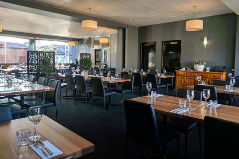 Prince Of Wales Hotel - Tourism Gold Coast 1