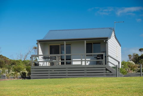 Prom Gate Getaway - Tourism Gold Coast 0