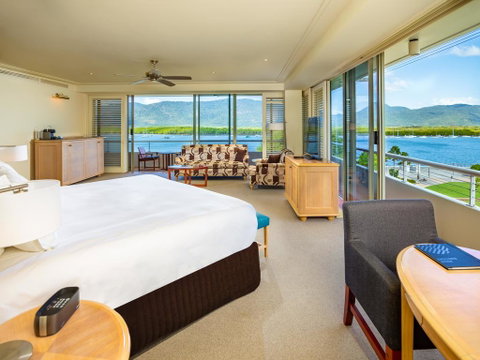 Pullman Reef Hotel Casino - Tourism Gold Coast 2