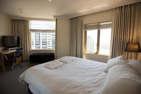 Quay West 2108 - Tourism Gold Coast 0