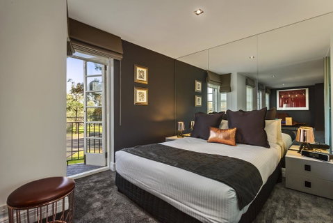 Quest East Melbourne - Tourism Gold Coast 2