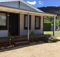 Rail Trail Cottage - Gold Coast