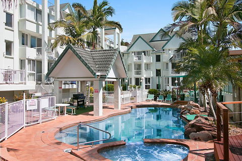 RAINBOW BAY 3 Bed Ocean Views & SPA On Roof Terrace - Tourism Gold Coast 1