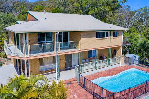 Rainbow Views - Rainbow Beach, Stunning Ocean Views And A Swimming Pool - Tourism Gold Coast 1