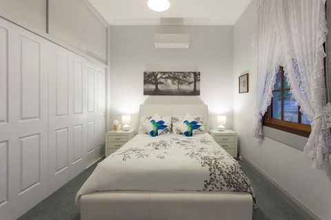 Rawson's Retreat - Five Bedroom Home - Walk CBD - Includes Breakfast - Tourism Gold Coast 1