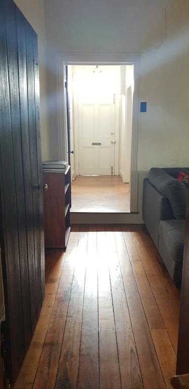 Red Brier Cottage Accommodation - Gold Coast 3