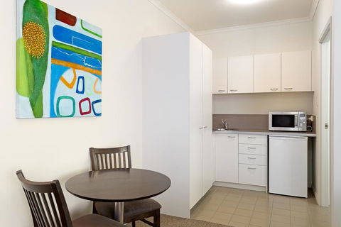 Redcliffe Motor Inn - Tourism Gold Coast 3