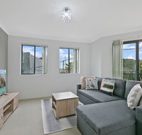 REDFERN 3 BEDROOM APARTMENT FREE PARKING WALK TO CENTRAL STATION NRE187 - Tourism Gold Coast