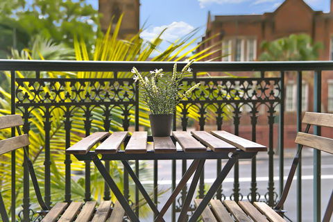 REDFERN 3 BEDROOM APARTMENT FREE PARKING WALK TO CENTRAL STATION NRE187 - Tourism Gold Coast 1
