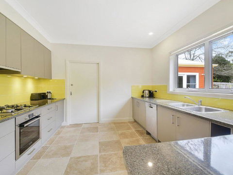 Redhaven House - Spacious, Quiet And Private - Tourism Gold Coast 1