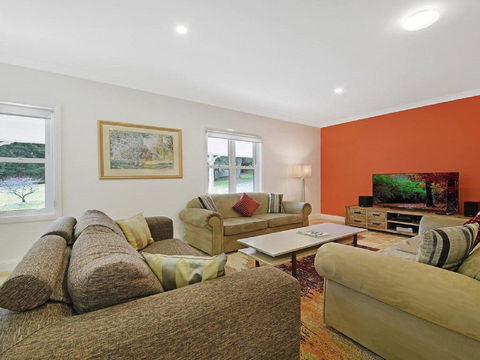 Redhaven House - Spacious, Quiet And Private - Tourism Gold Coast 2