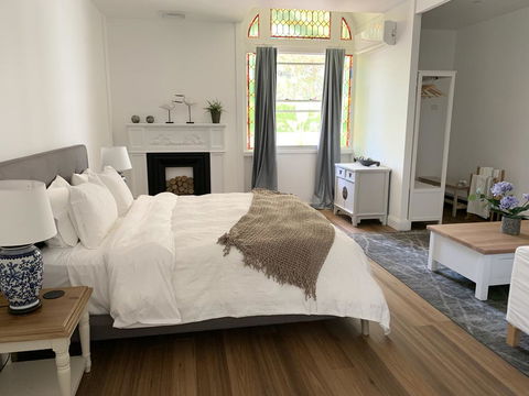 REED HOUSE At Maleny-The White Pavilion - Tourism Gold Coast 2