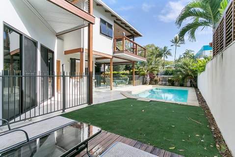 Reeflections Holiday Villas - Tourism Gold Coast 0