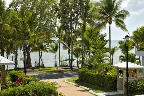 Reeflections Holiday Villas - Tourism Gold Coast 3